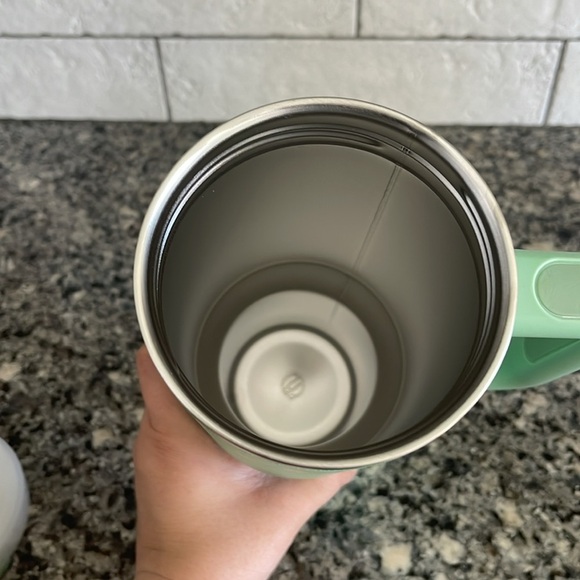 Stanley Jade Green 40 ounce quencher - Picture 6 of 8